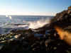 waves_12-16g-00_on-breakwater_at_Morro-Rock.jpg (106785 bytes)